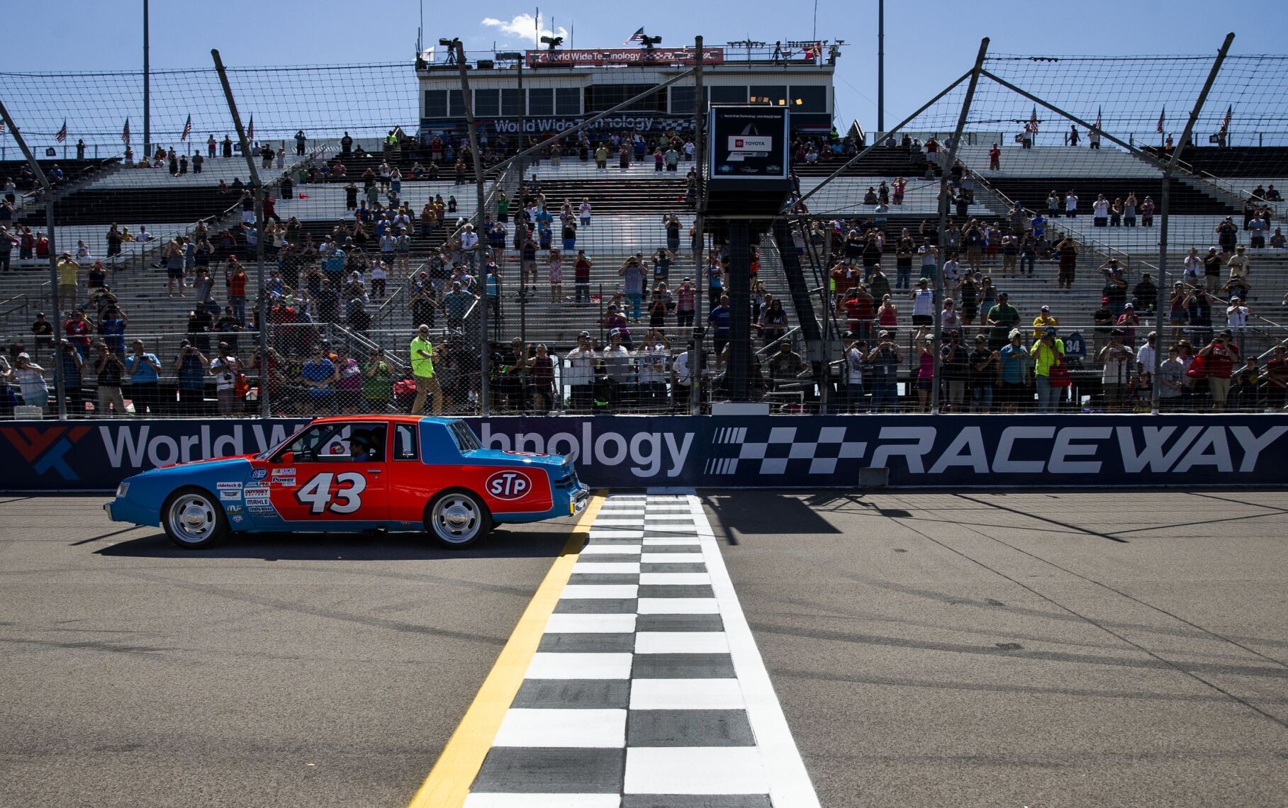 Race weekend kicks off with Richard Petty Day